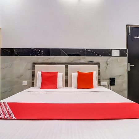 Oyo Flagship 83121 Hotel Rose Vip Saharanpur Bagian luar foto