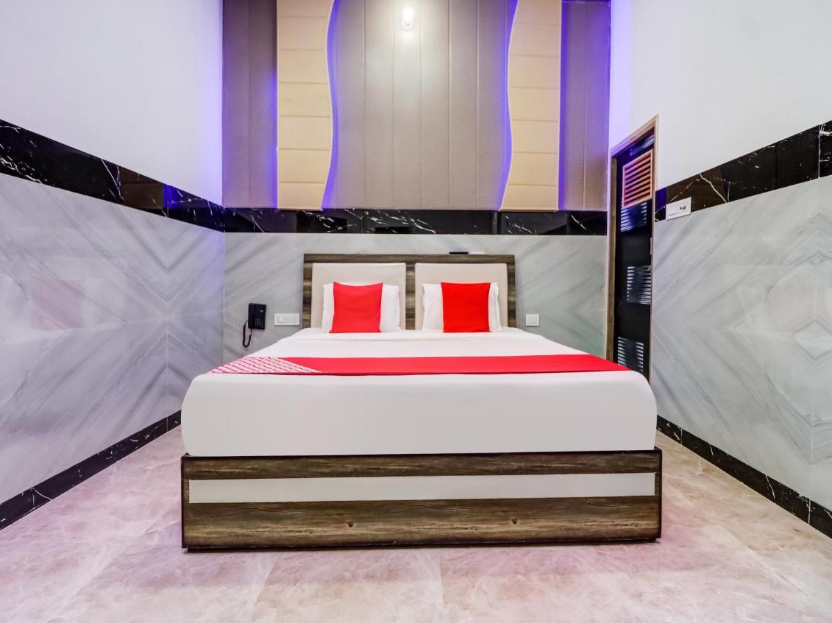 Oyo Flagship 83121 Hotel Rose Vip Saharanpur Bagian luar foto
