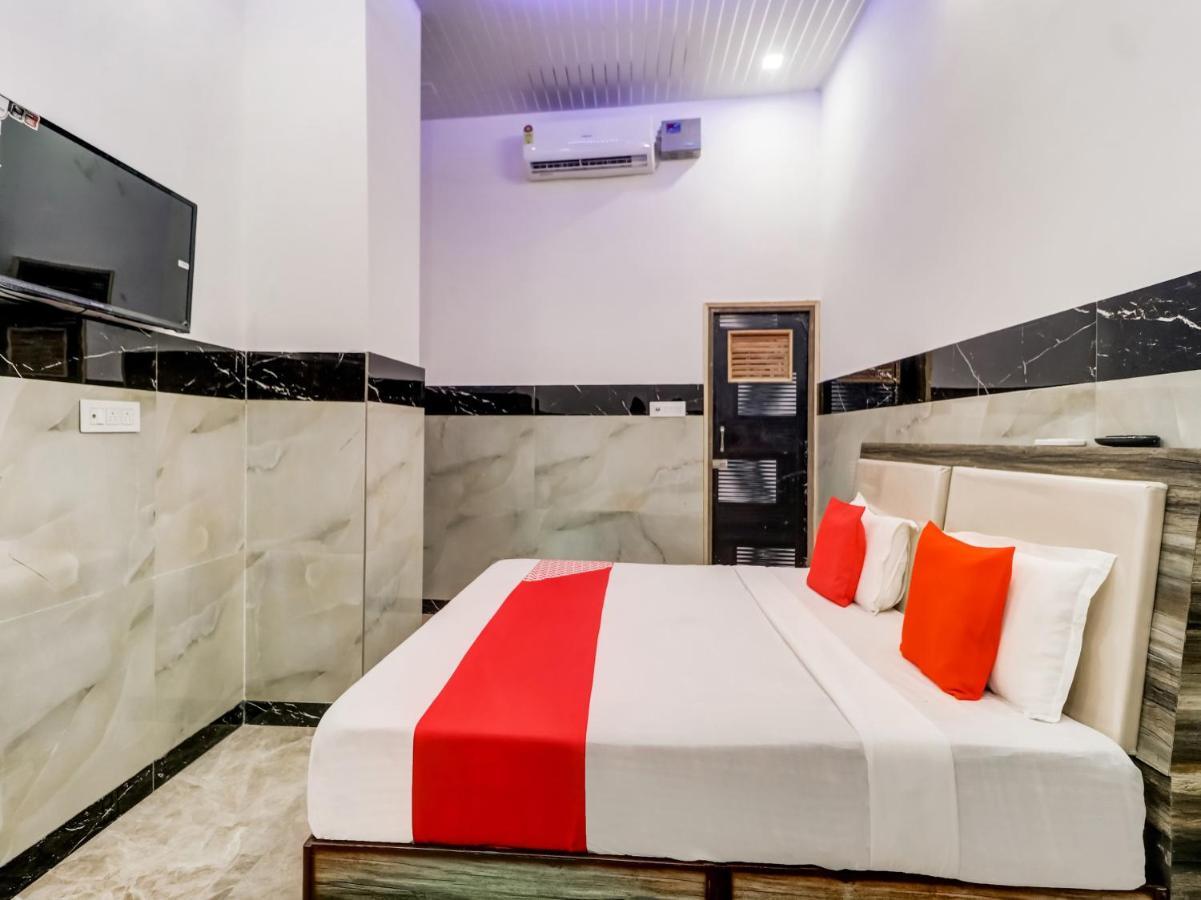 Oyo Flagship 83121 Hotel Rose Vip Saharanpur Bagian luar foto