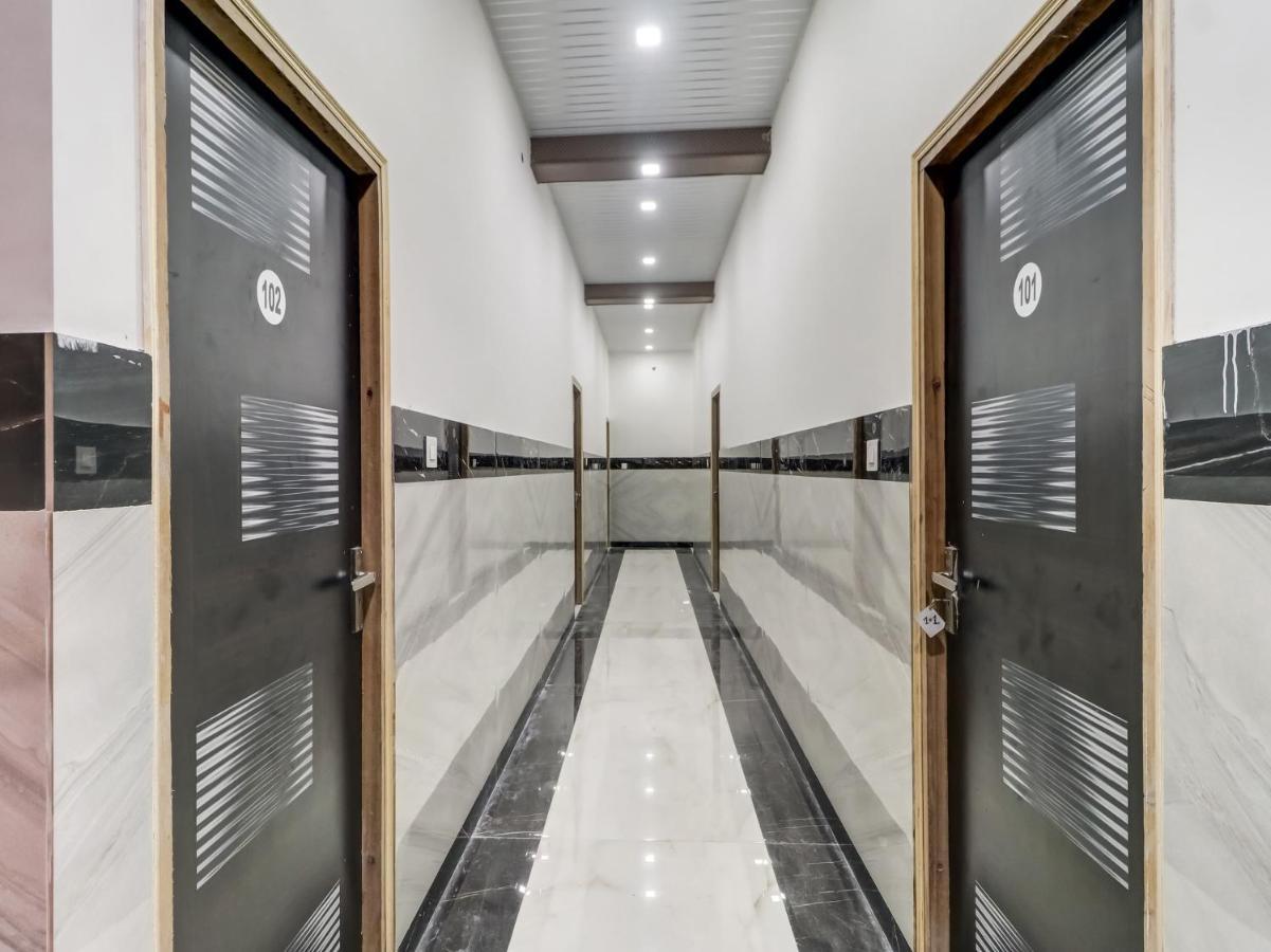 Oyo Flagship 83121 Hotel Rose Vip Saharanpur Bagian luar foto