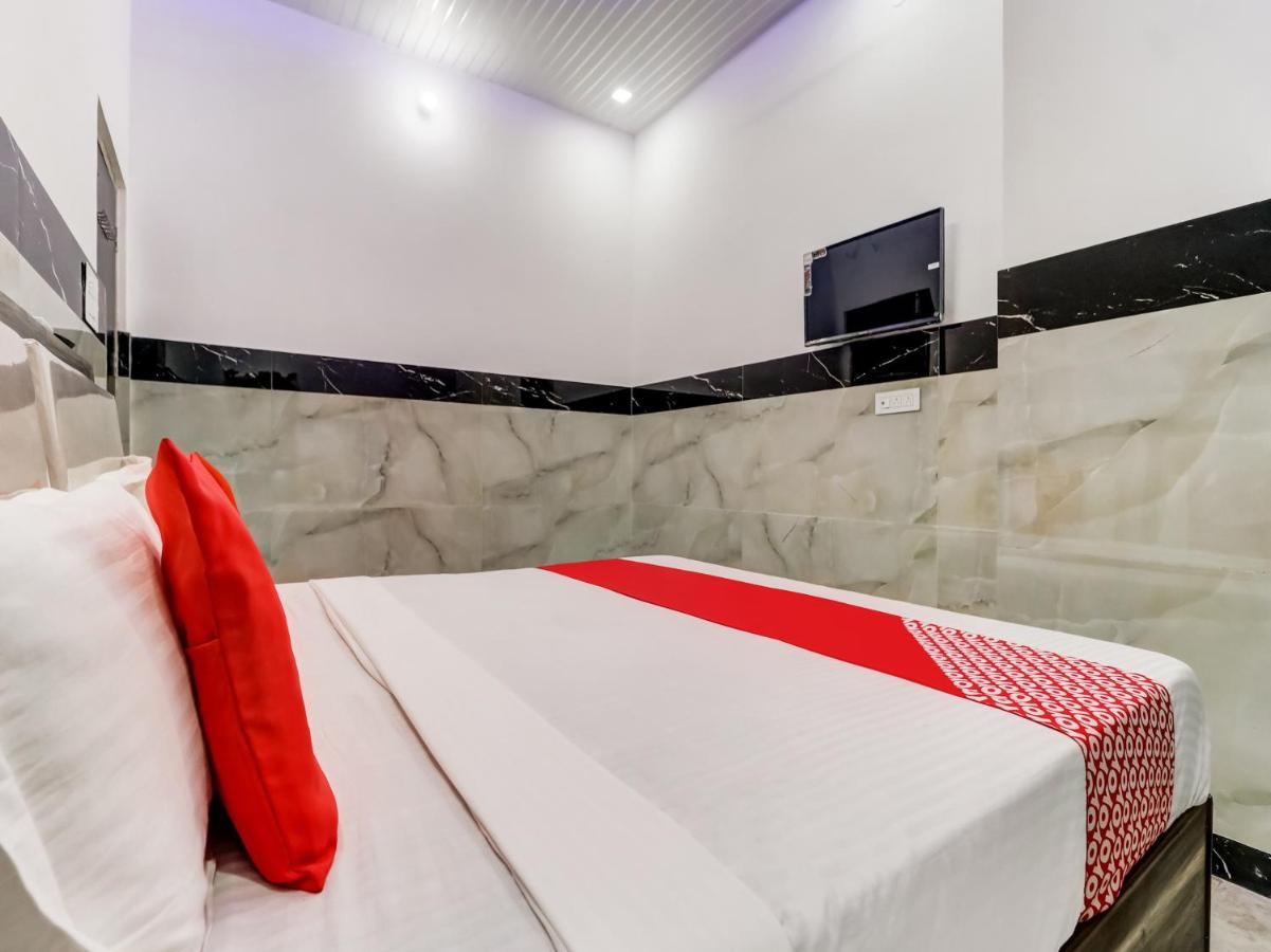 Oyo Flagship 83121 Hotel Rose Vip Saharanpur Bagian luar foto