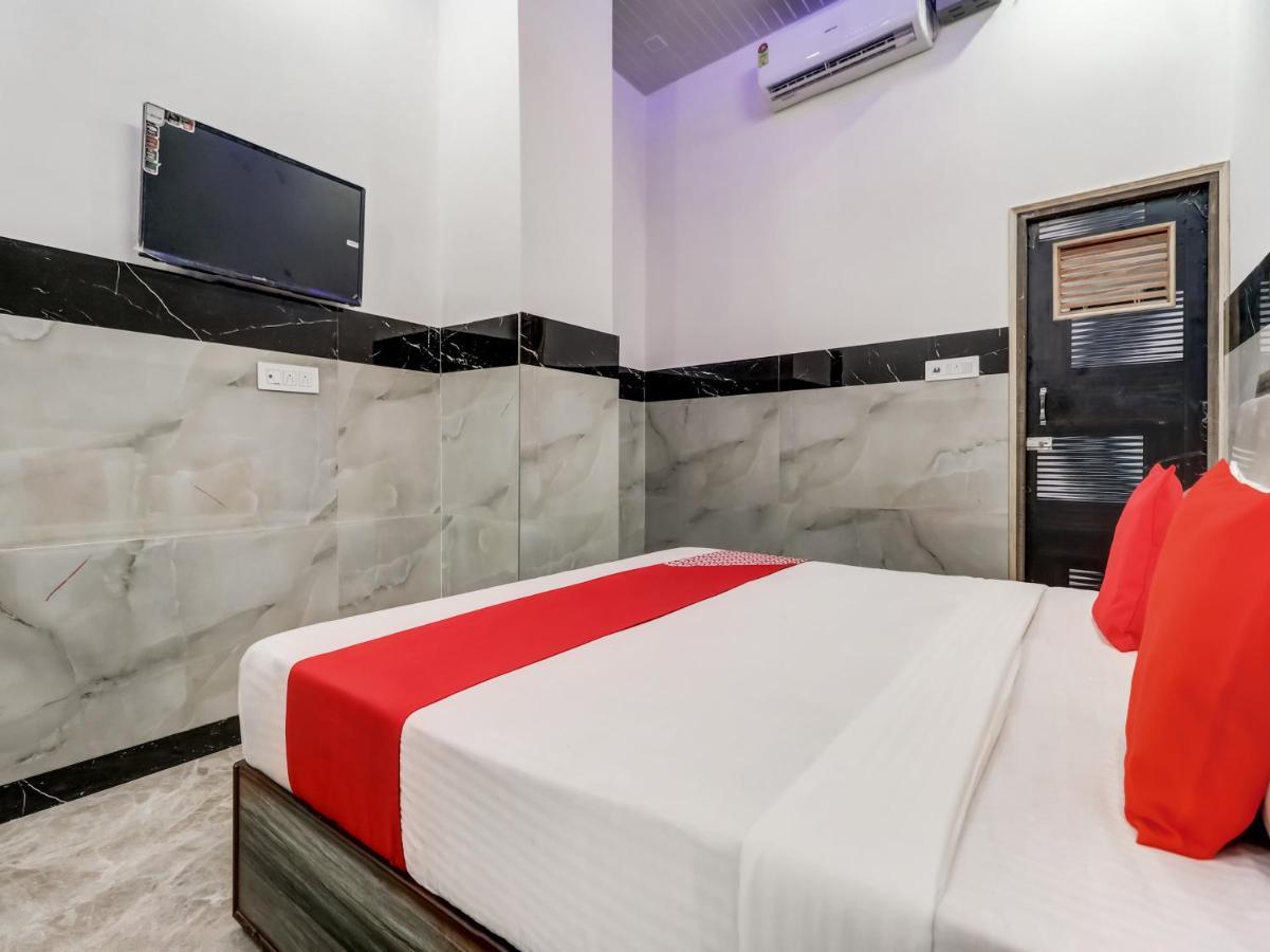 Oyo Flagship 83121 Hotel Rose Vip Saharanpur Bagian luar foto