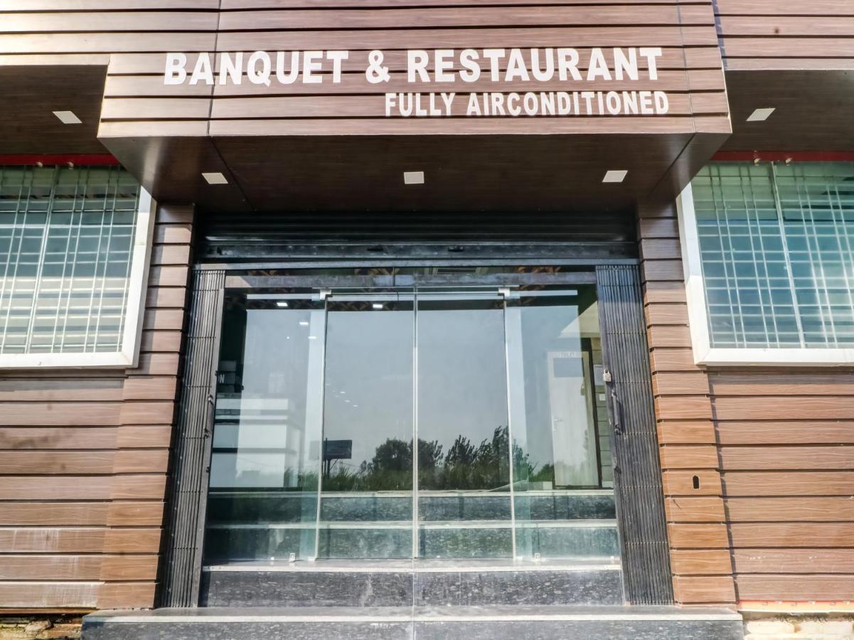 Oyo Flagship 83121 Hotel Rose Vip Saharanpur Bagian luar foto