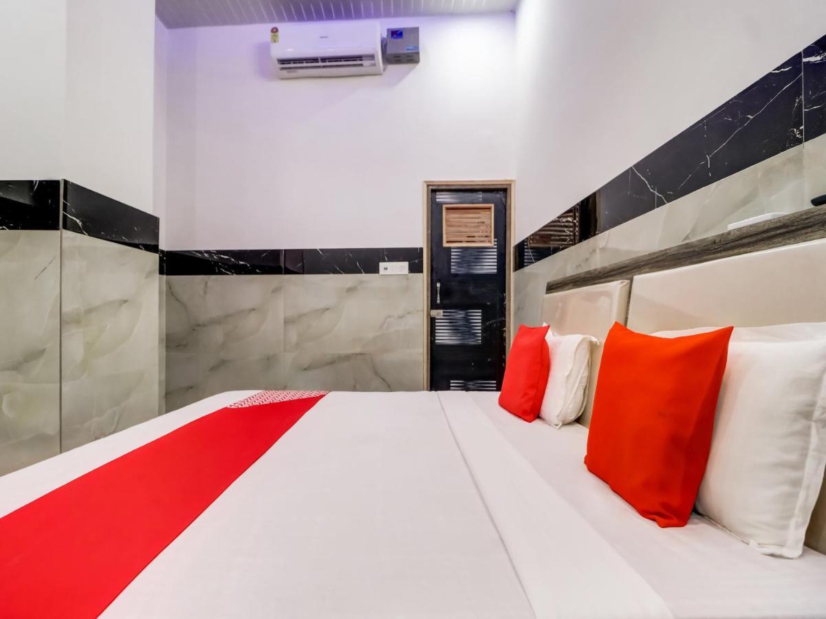 Oyo Flagship 83121 Hotel Rose Vip Saharanpur Bagian luar foto